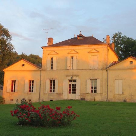 Bed and Breakfast Aux Trois Fontaines Eynesse Exterior foto