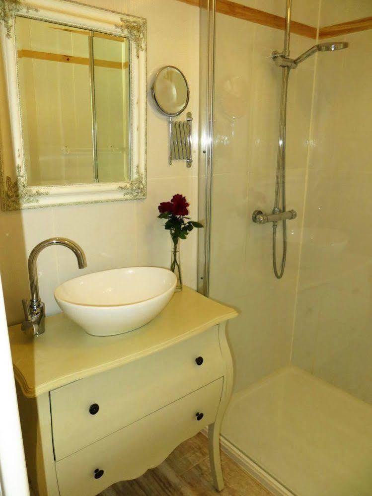 Bed and Breakfast Aux Trois Fontaines Eynesse Exterior foto