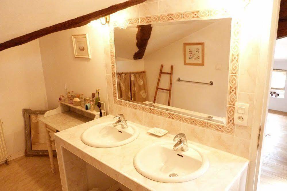 Bed and Breakfast Aux Trois Fontaines Eynesse Exterior foto